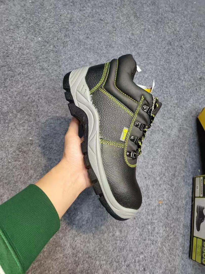 Imported safety shoes (bulk orders only MOQ 2000 pairs.)